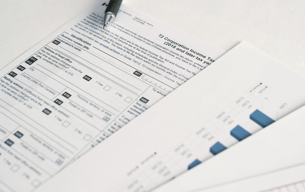 Filling in a tax identification number in a corporate tax income form 